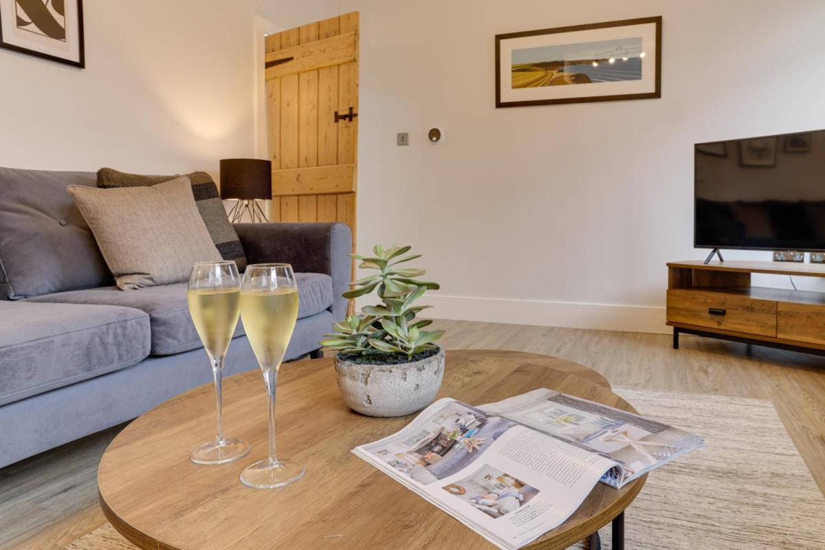 Beam End Snainton - Modern 2-Bedroom Stone Cottage Екстер'єр фото