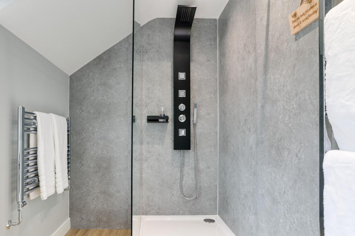 Beam End Snainton - Modern 2-Bedroom Stone Cottage Екстер'єр фото